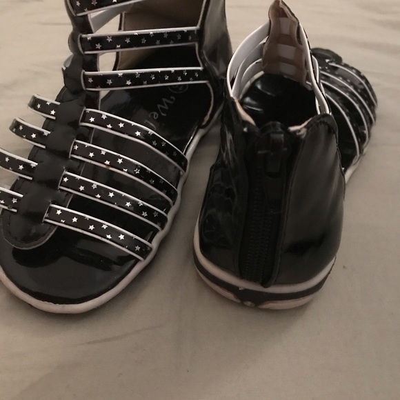 Toddler Gladiator Sandal - Picture 3 of 3